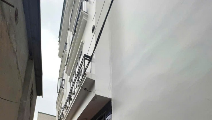Cho thuê nhà LÀM VP, Ở GĐ Giáp Nhị Thịnh Liệt Hoàng Mai 5 tầng, 33m2, 3 ngủ, 12 Triệu